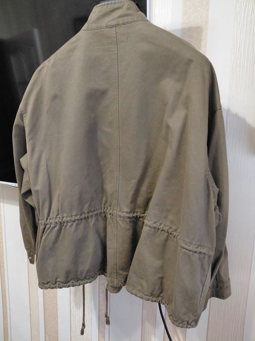 Продам женскую куртку б.у.,размер M, L.