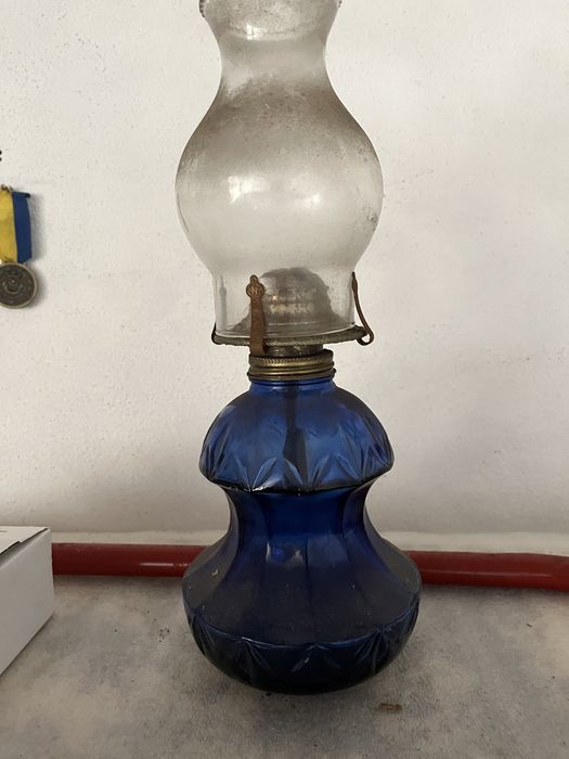 Candeeiro a petroleo antigo