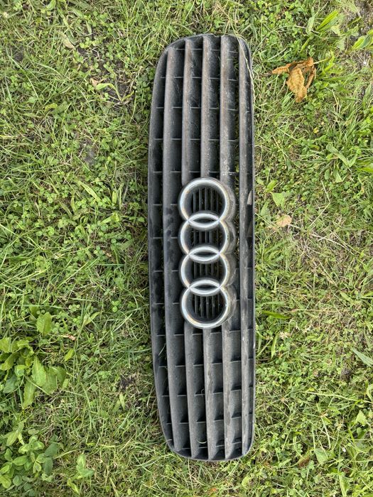 Grill audi tt 8n