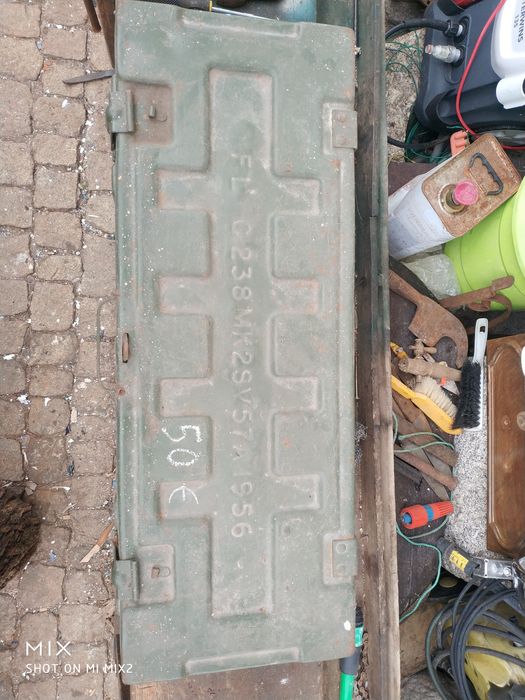 Caixa de munições e outros