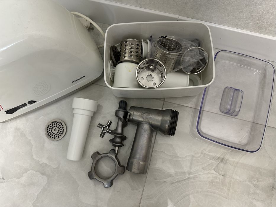 М`ясорубка PHILIPS HR-2728/40