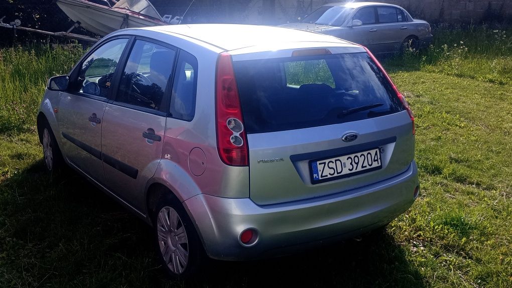 Ford fiesta 1.4 benzyna