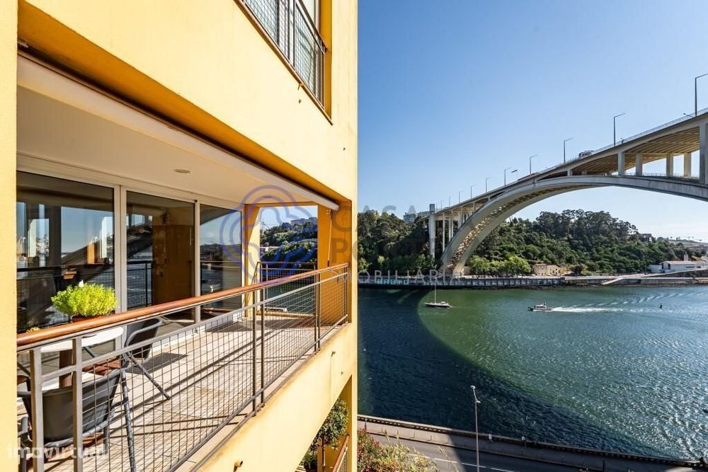 Apartamento T4 Duplex Exclusivo no Condomínio Douro Foz