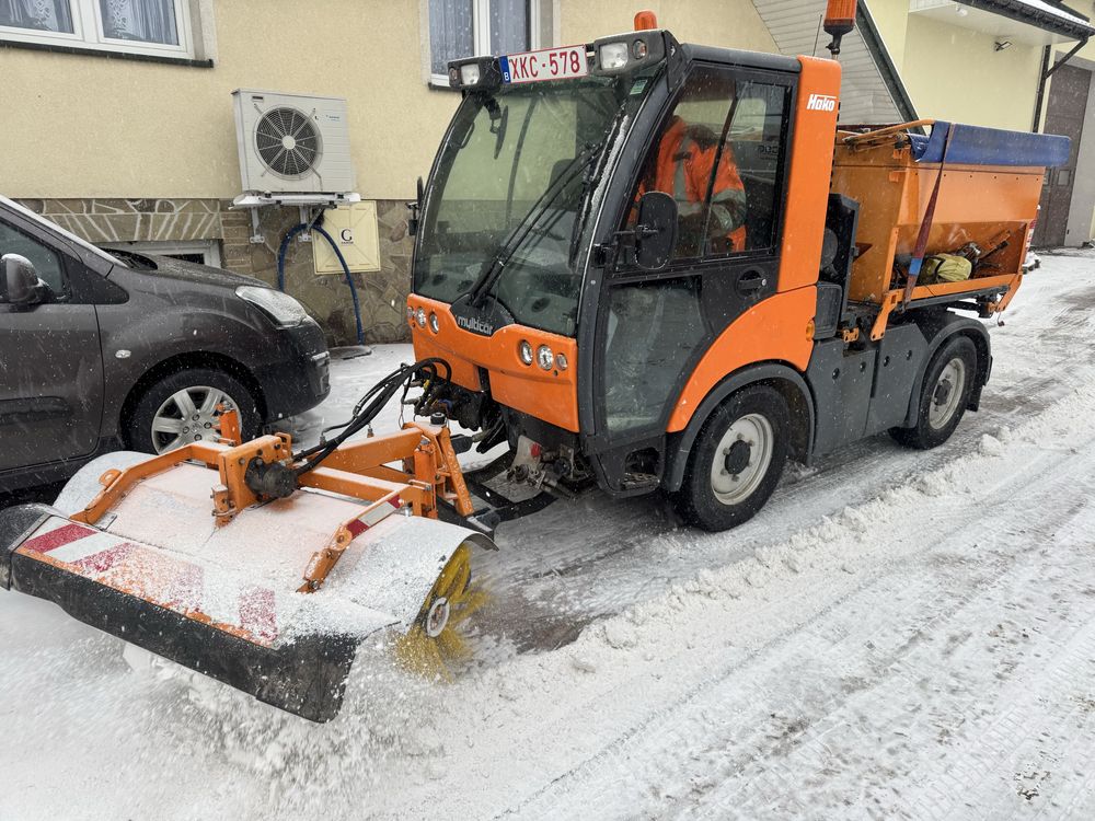 Hako multicar 4x4 tremo polewaczka zamiatarka myjka zima pług piaskark