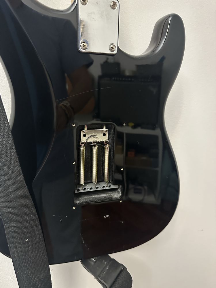 fender squier stratocaster