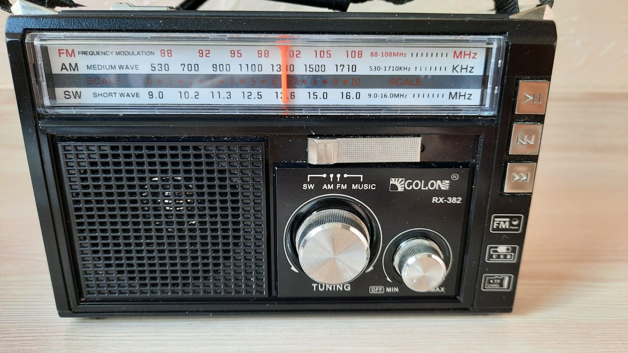 Радио COLON RX-382