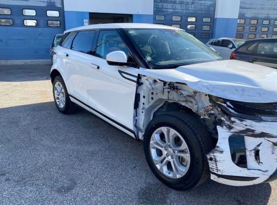Range Rover Evoque 2021 Híbrido com 16.500 Km trabalha e anda.
