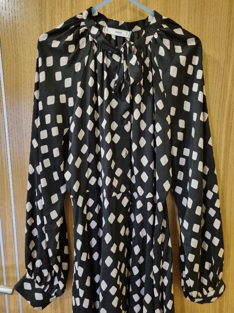 Vestido da Mango com etiqueta
