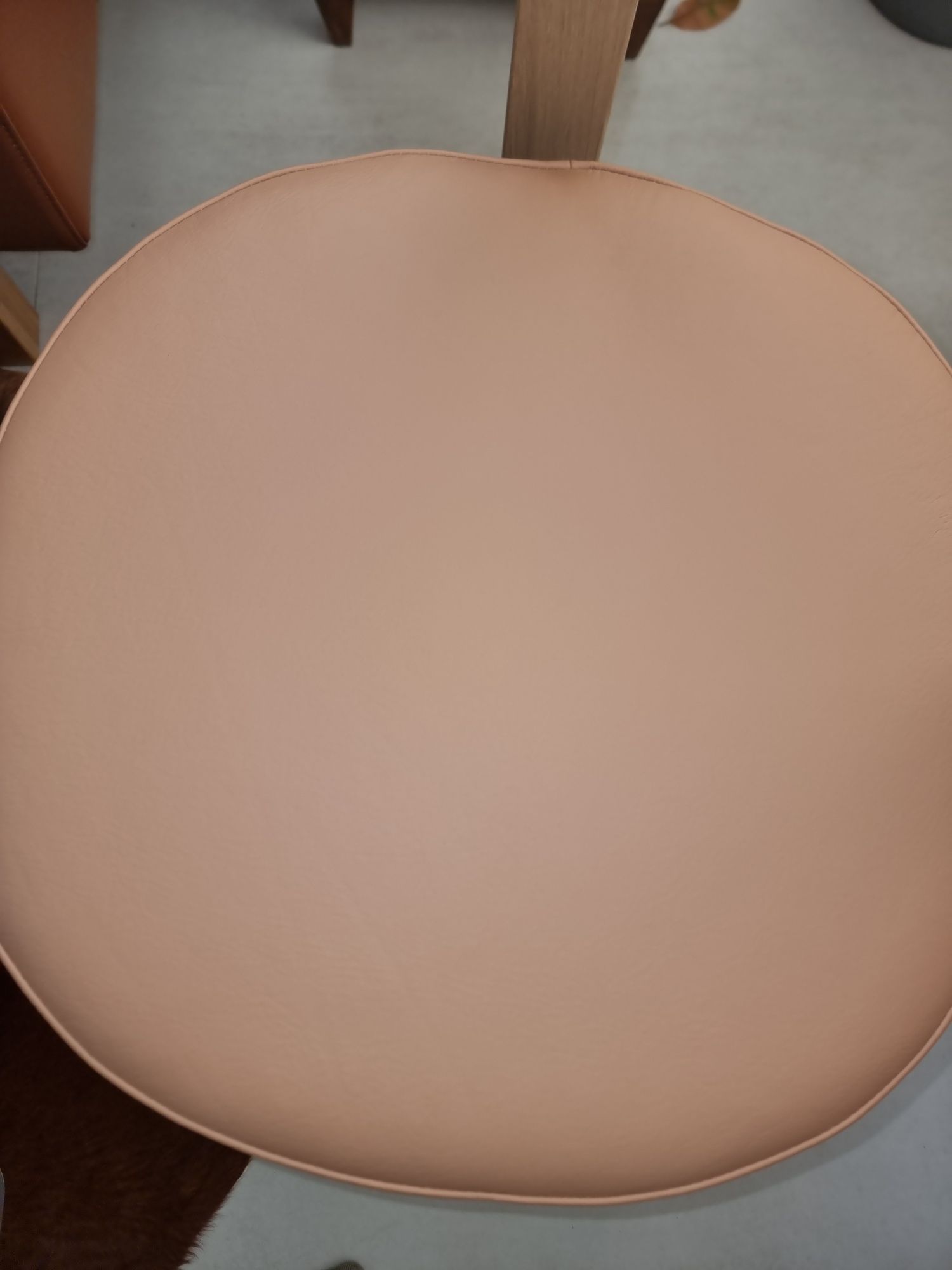 Nowe krzesło Ikea Stockholm 2025