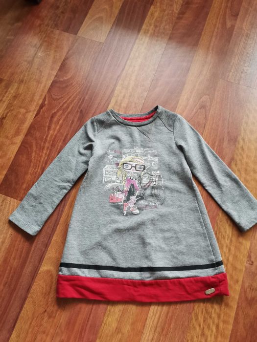 Sukienka dresowa roz 104