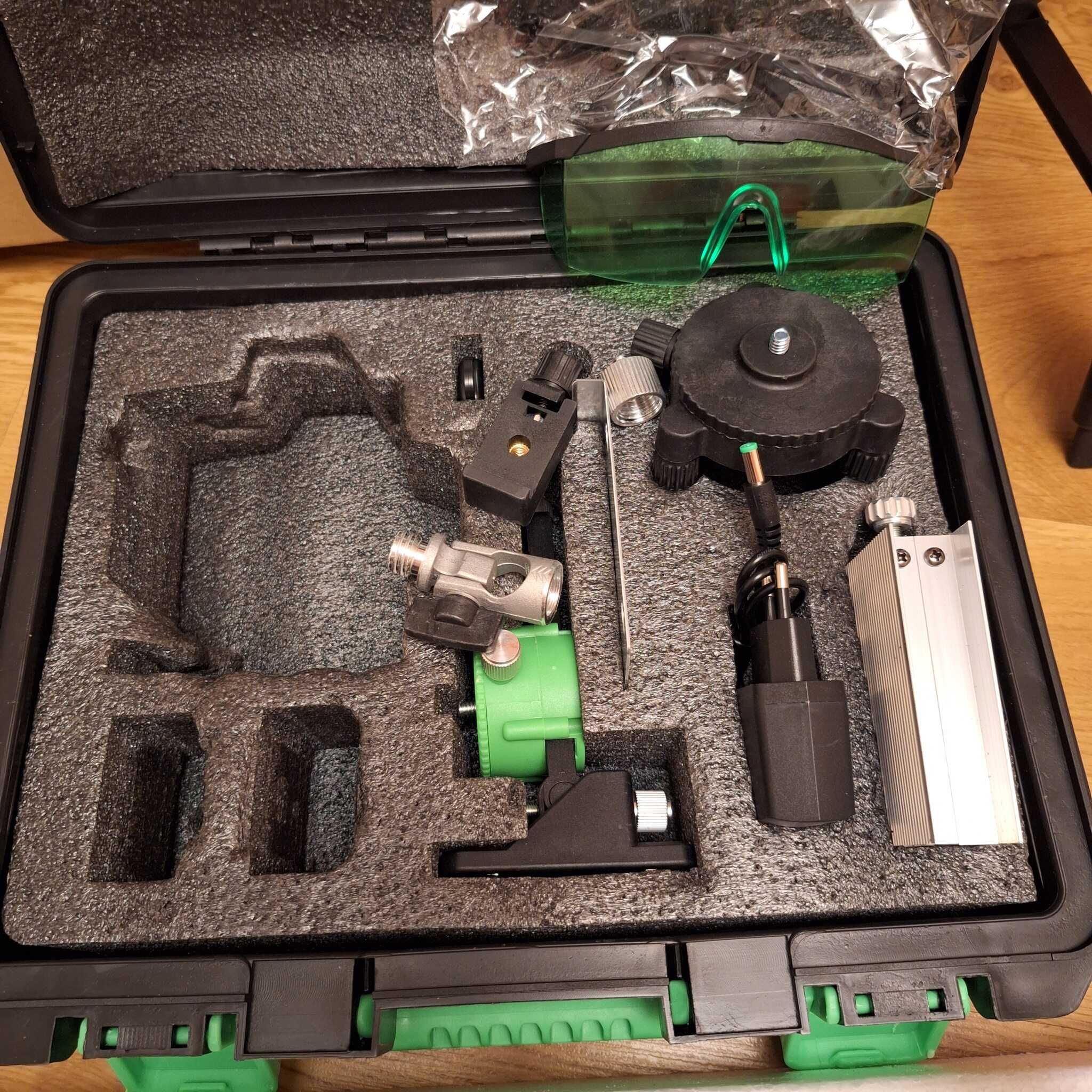 Laser krzyżowy zielony samopoziomujący 4x 360 16 lini 4D HILDA