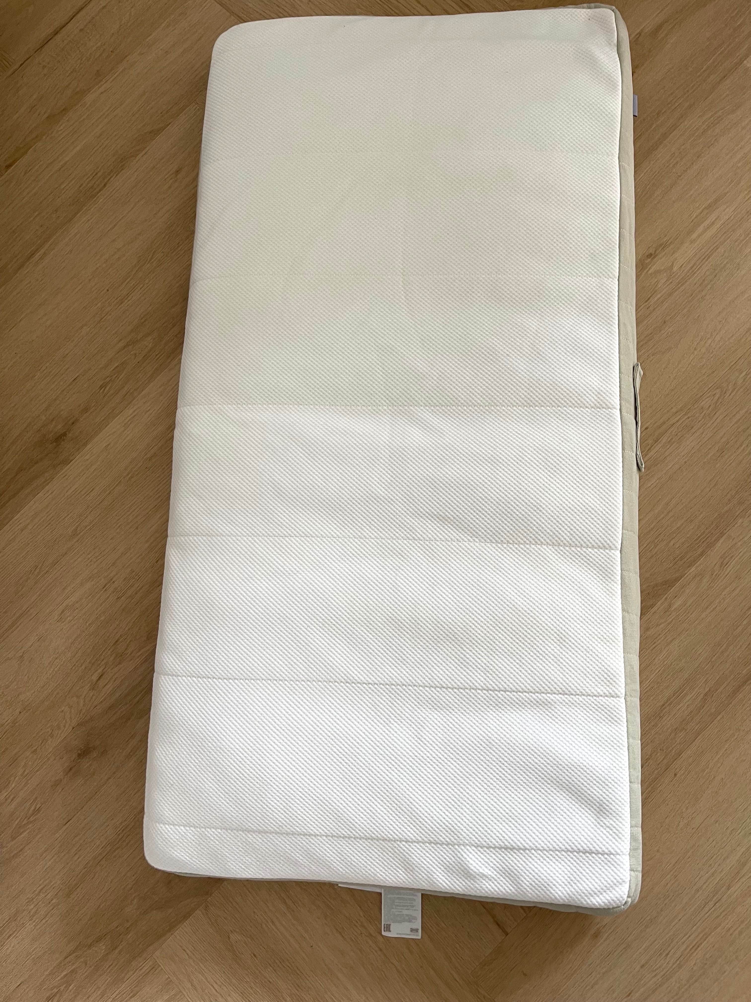materac dziecięce  IKEA o wymiarach 120x60 cm