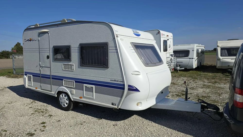 Hobby DeLuxe 450 UF  Hobby Excellent Easy 400 mover półnamiot