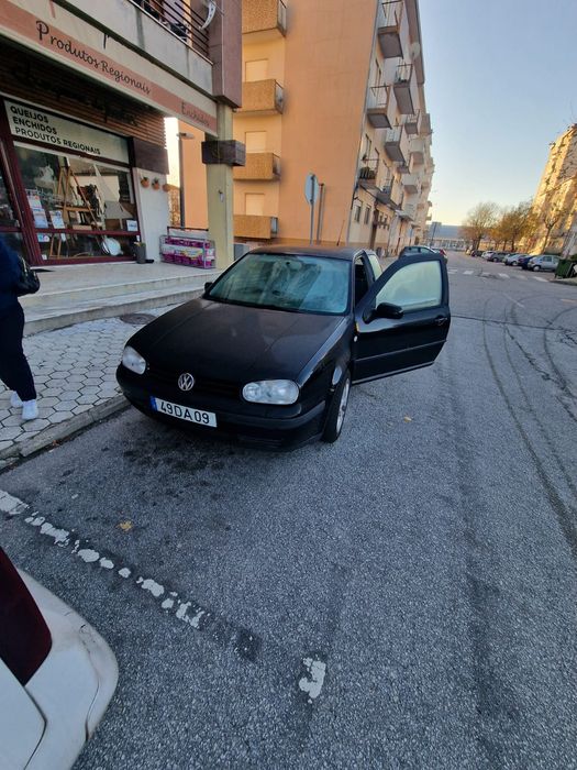Golf 4 1900 em bom estado aceito trocas