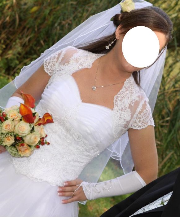Suknia ślubna rozmiar 36/38 biała z kamyczkami Swarovskiego + GRATISY