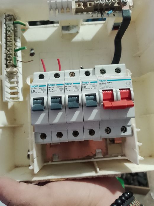 Vendo quadros Elétricos de disjuntores Hager