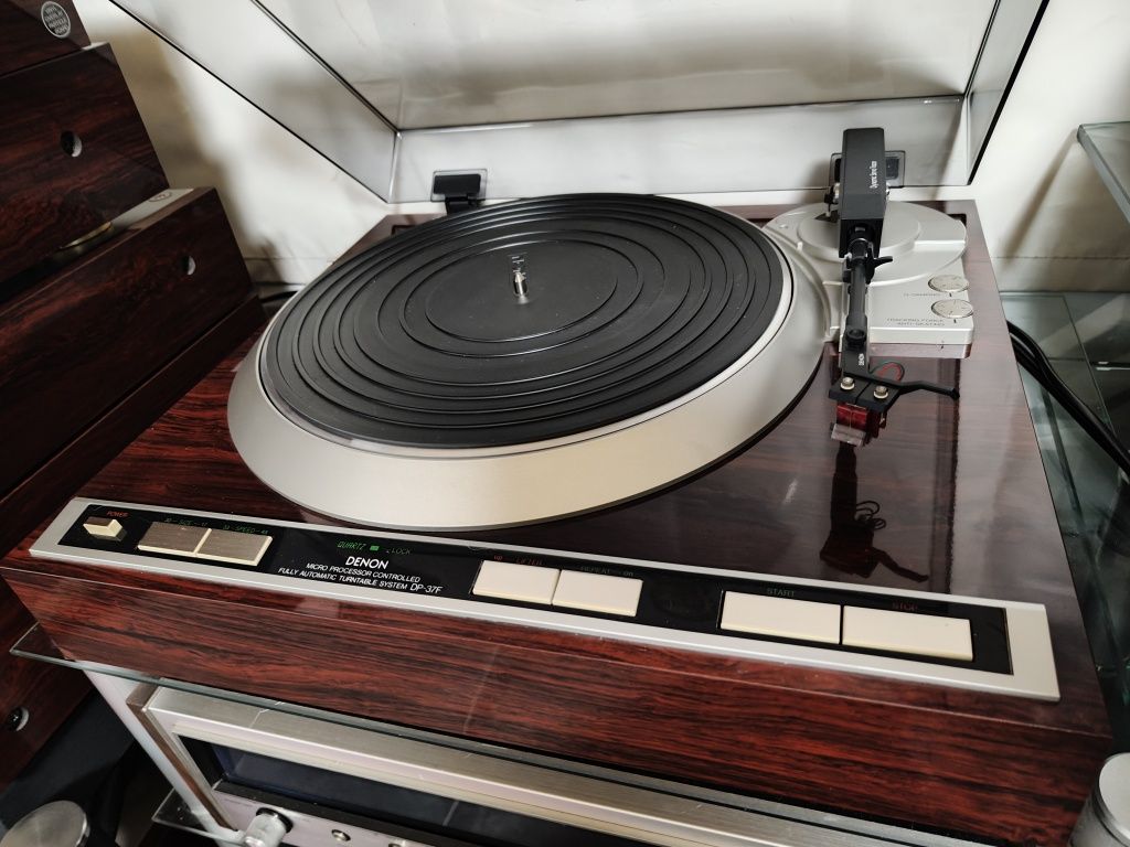 Rezerwacja Dawid  Gramofon Denon DP-37F W pełni automatyczny gramofon
