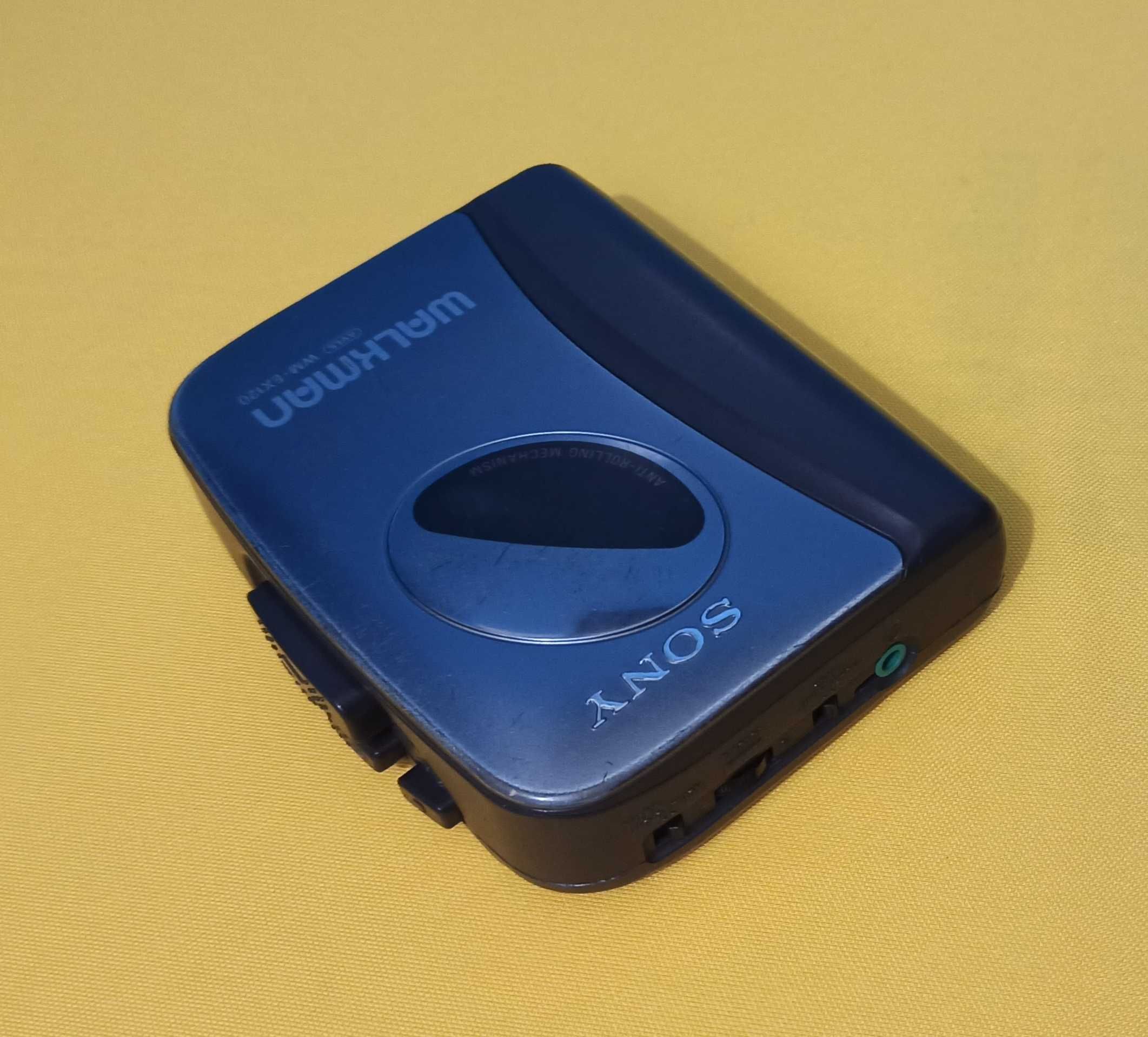 Кассетный плеер Sony Walkman EX120 c наушниками