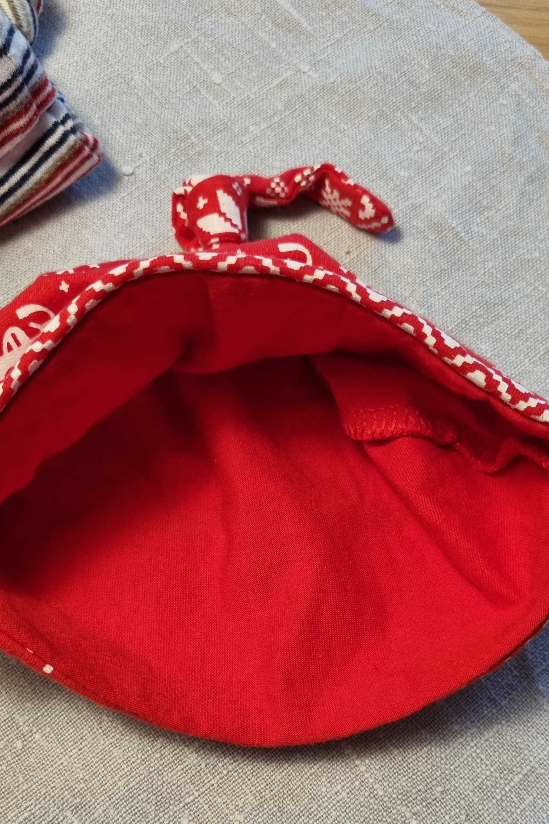 Zestaw H&M Czapka 2x + skarpety 3pary Czapka świąteczna czerwona