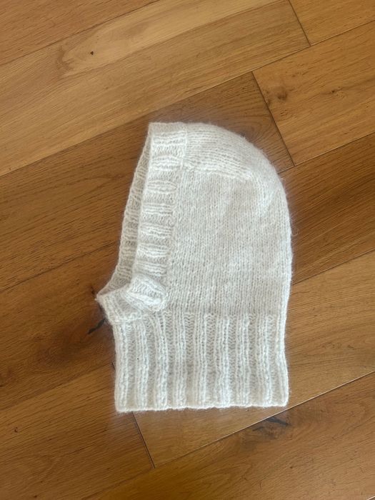 Chmury Tildy gruby kapturek balaklawa ecru