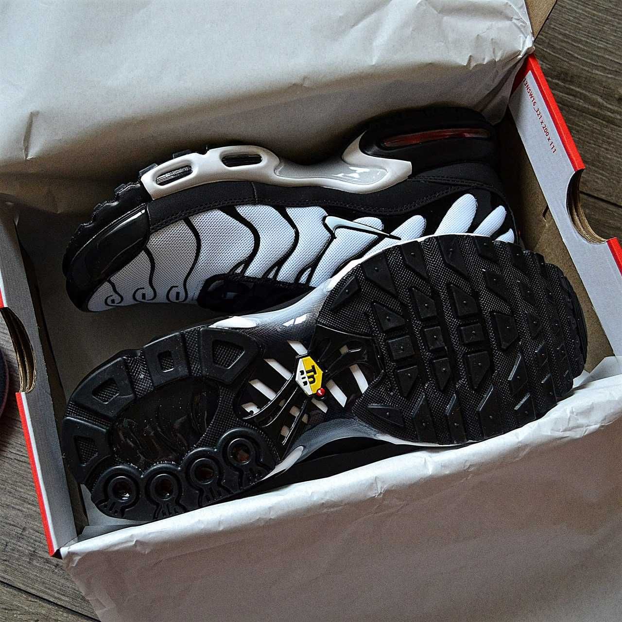 !В НАЯВНОСТІ! Nike Air Max Plus TN White/Black 39 40 41 42 43 44 45 46