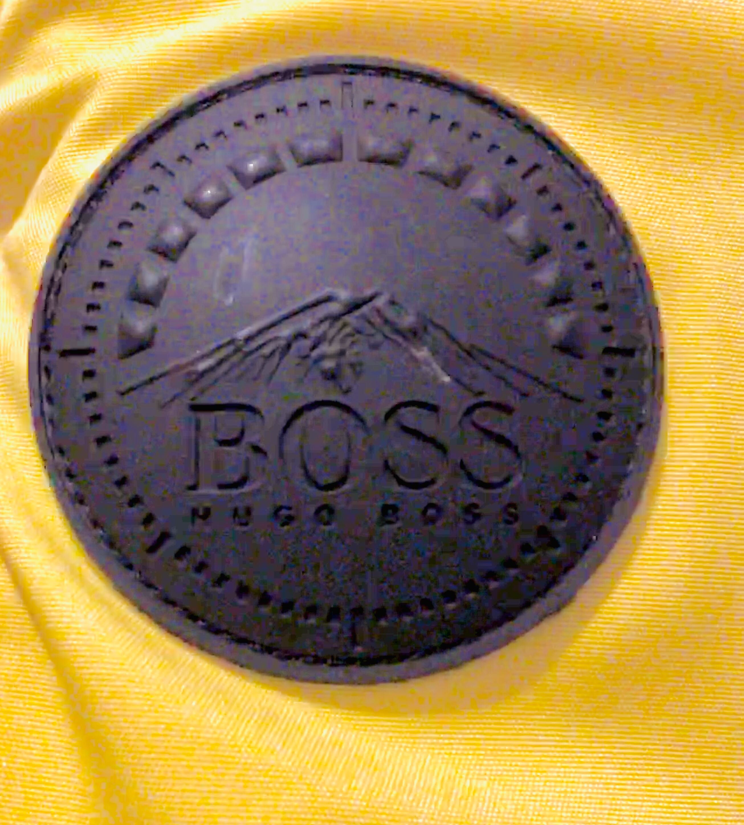 Casaco de inverno Hugo Boss original.