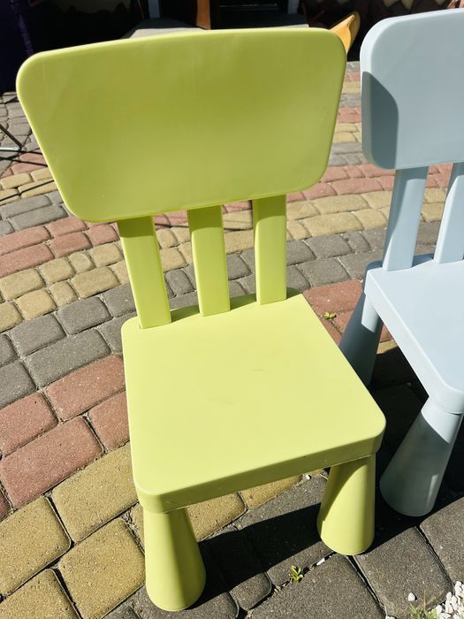 Дитячий стіл IKEA MAMMUT Стільці Маммут