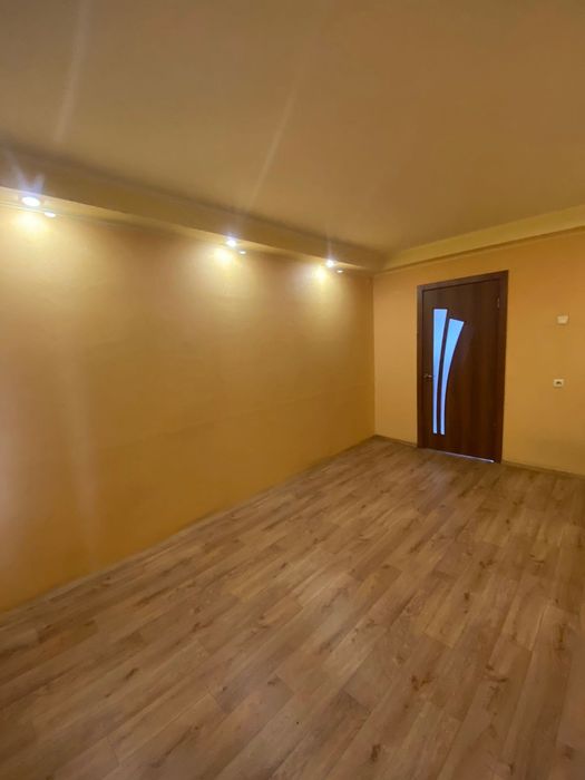 Продам простору 2-кімнатну квартиру для сім’ї у місті Кам’янське