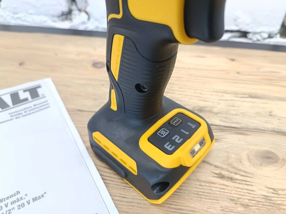 Гайковерт DeWALT 20V DCF900 DCF900P1  з США