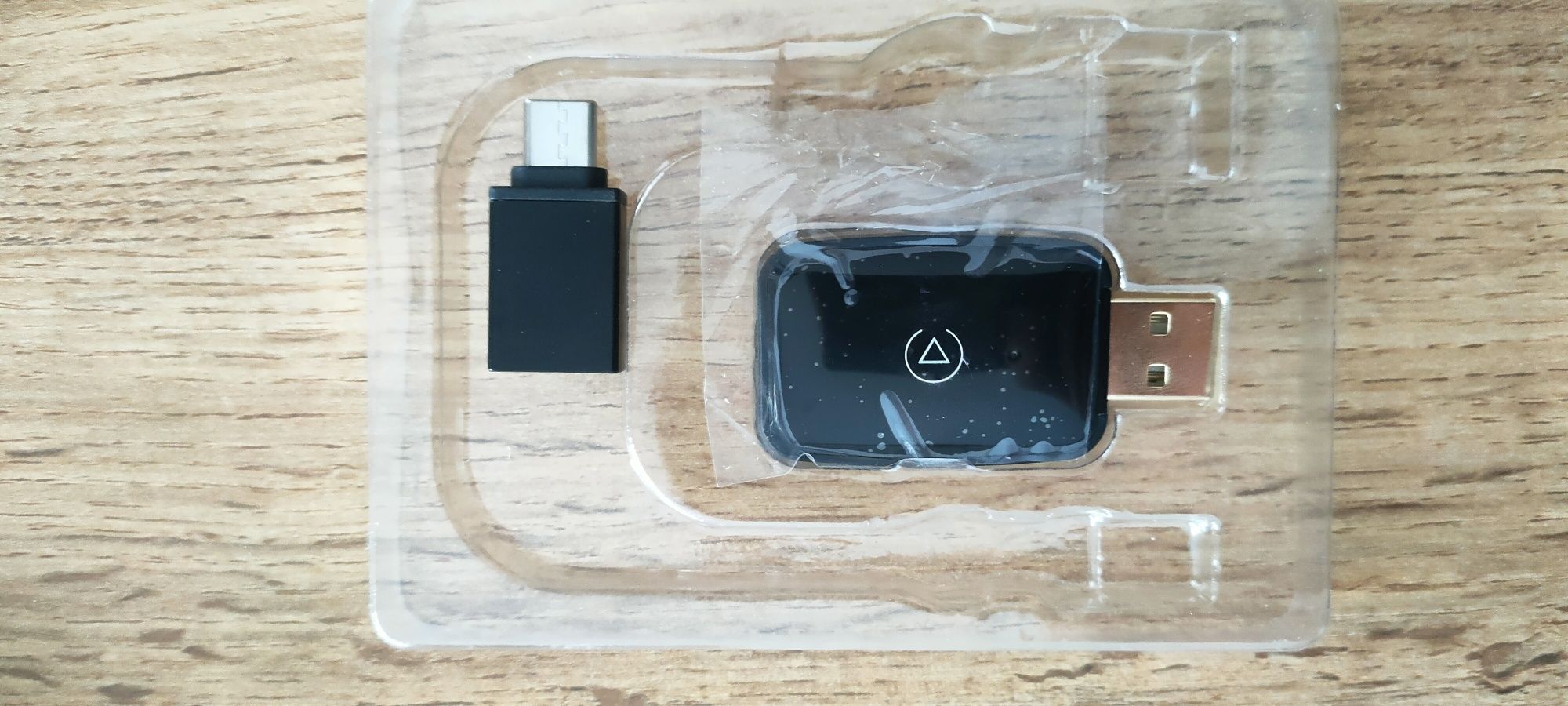 Bezprzewodowy box android auto i apple carplay