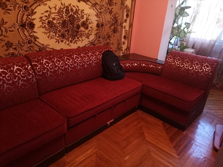 Діван кутовий в гарному стані