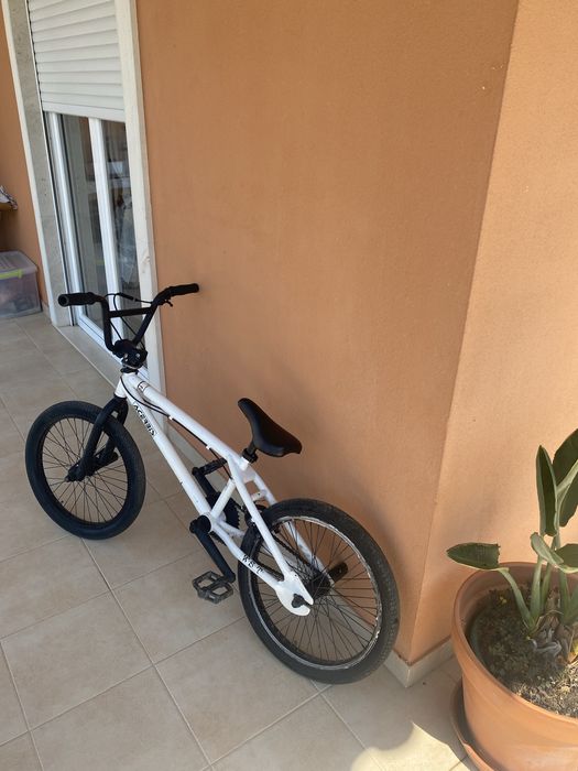 Bicicleta bmx wst