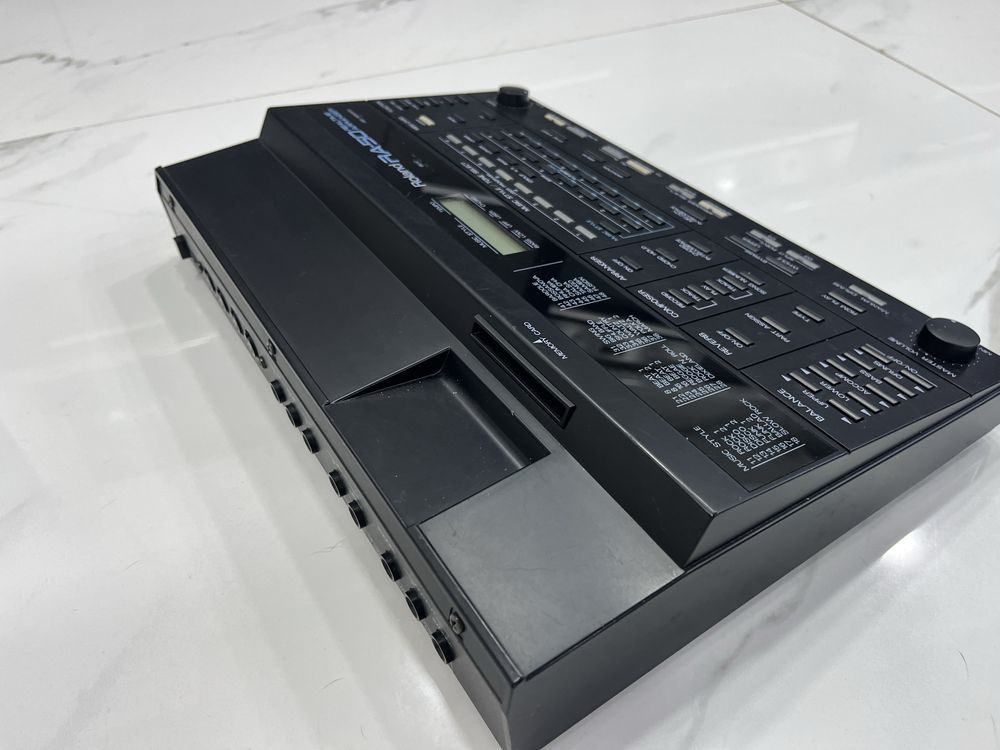 Roland RA-50 Real Time Arranger /MIDI с функциями автопранжировки