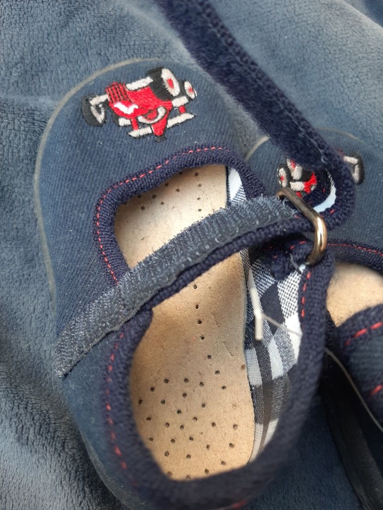 Buty kapcie papcie oddychające przedszkole żłobek 20