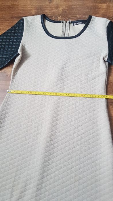 Sukienka l/xl skórzane rekawy