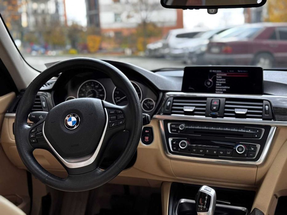 BMW 3 Series  xDrive 2014