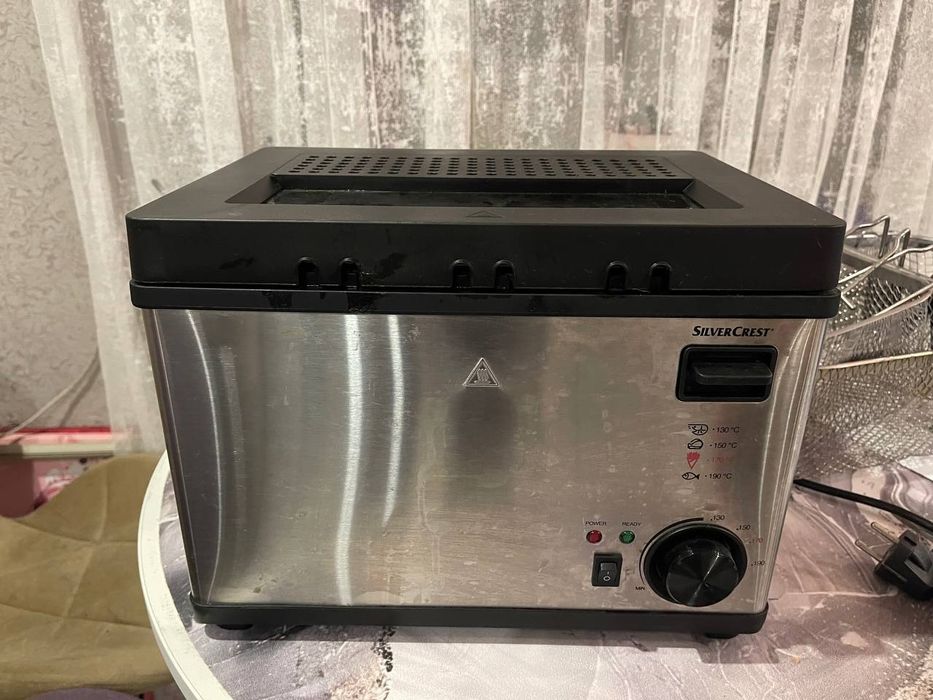Фритюрниця SilverCrest SEF 2000 C2 (нержавіюча сталь, 2000Вт)