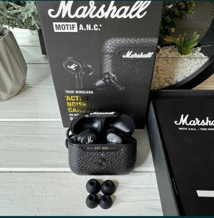 Вакуумні бездротові навушники Marshall Motif II ANC (Black)