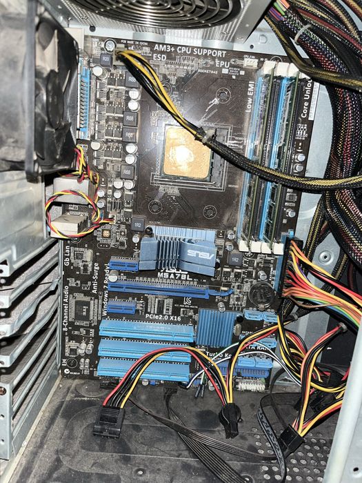 Продам системний блок + процесор + материнская плата