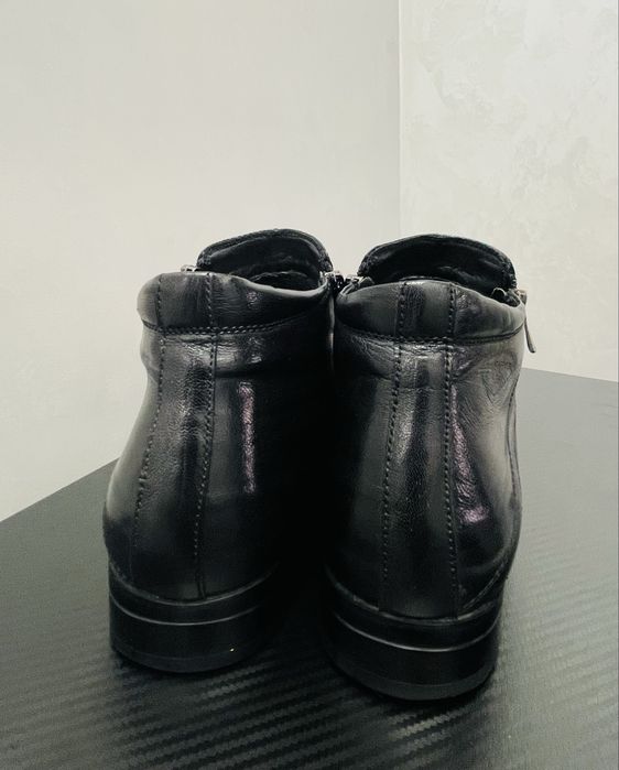 Ботинки Carlo Bellini натуральна шкіра 42р