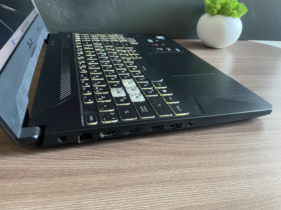 Ігровий МОНСТР AsusTUF Gaming/Core i7-8750H/ SSD/ GeForce 1060 на 6 GB