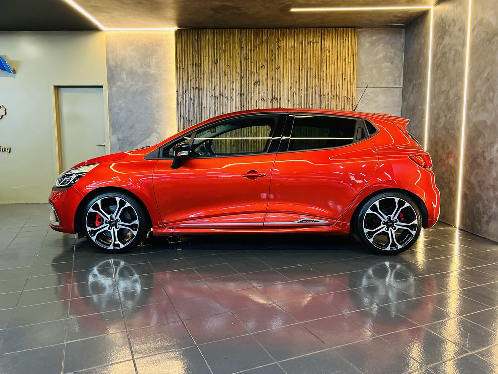 Renault Clio RS IV Trophy EDC 220cv - nunerado