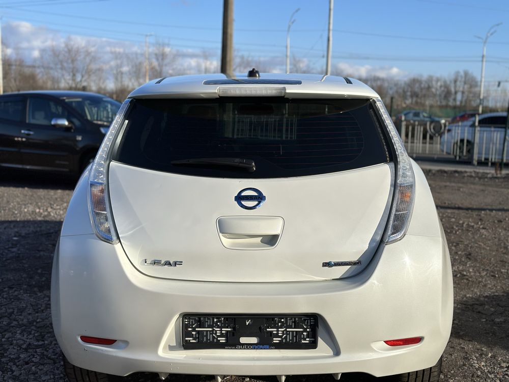 Nissan Leaf 2013р. 11/12 поділок 24kwh батарея з Норвегії