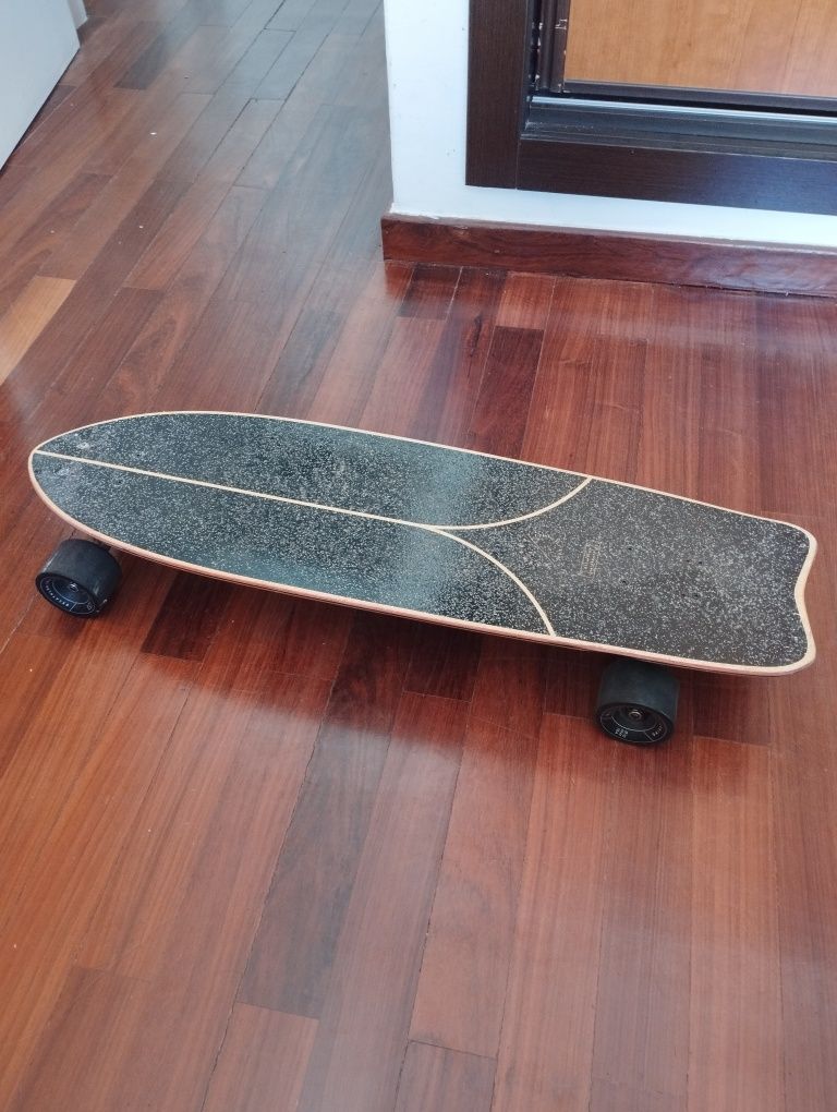 Skate longboard pouco uso