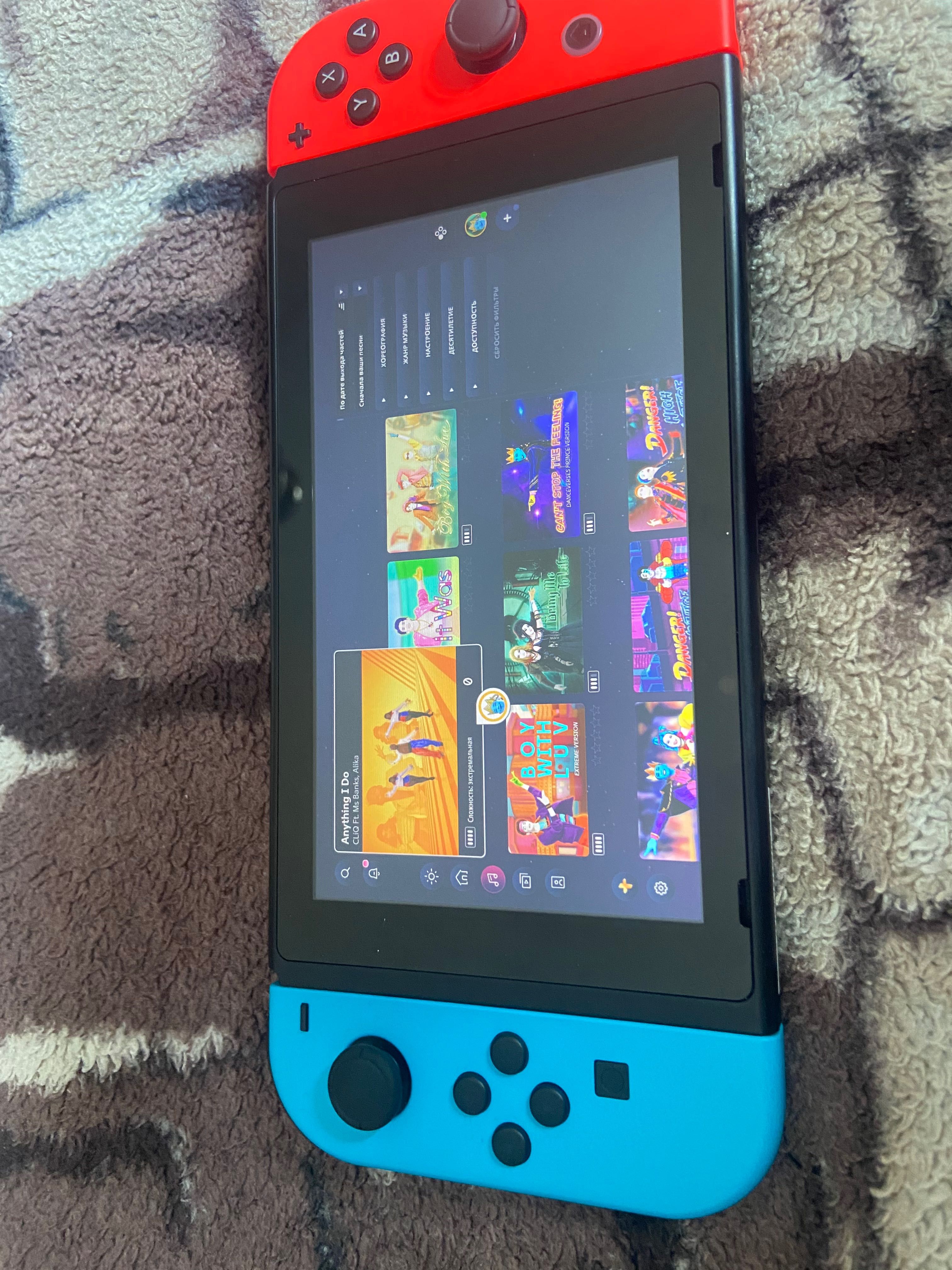 Nintendo Switch  ( + Аккаунт з Pokemon Scarlet+DLC, Just Dance 2023 )