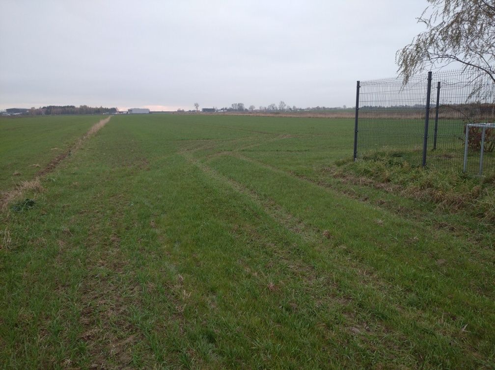 Działka rolno budowlana 3 kilometry od Wrocławia z warunkami zabudowy