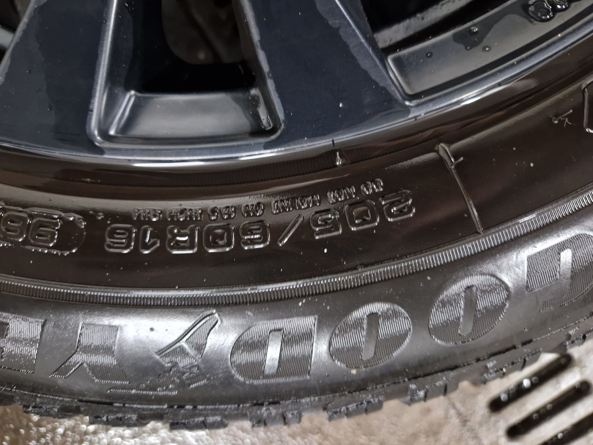 Koła zimowe 5x112 205/60r16 Audi a4 b8 a5 a6 VW skoda 66,6