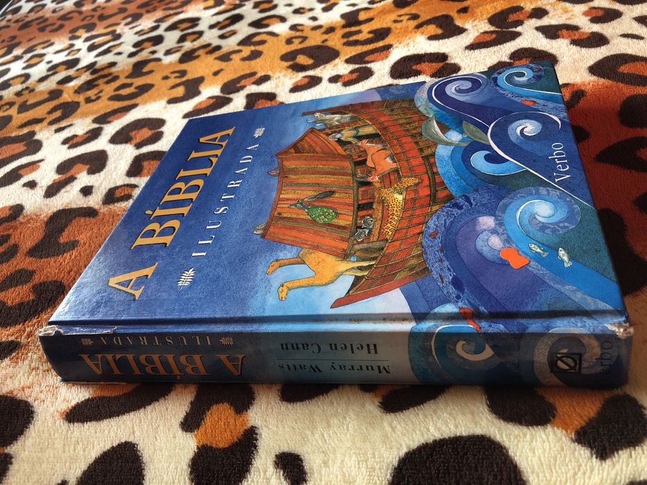 Livro Biblia Ilustrada