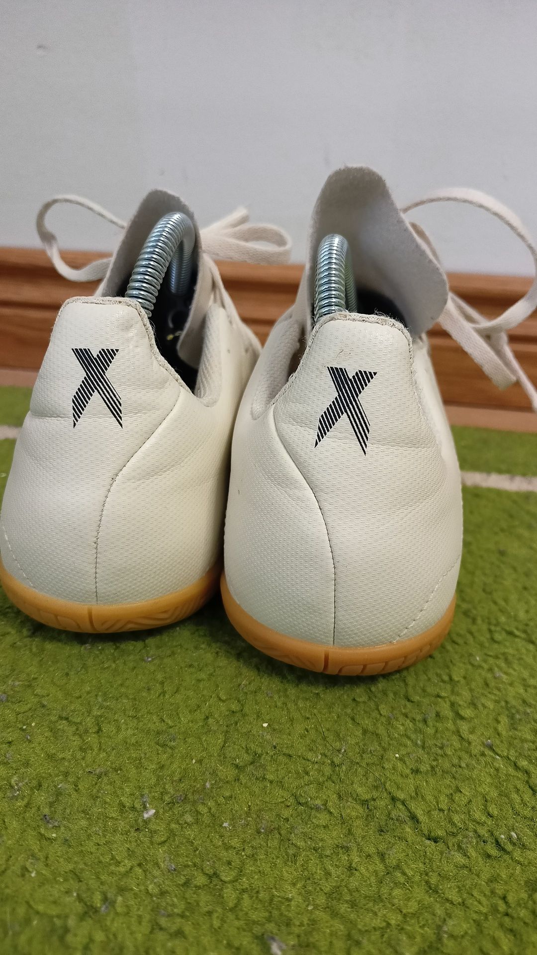 Buty na halę piłkarskie adidas X