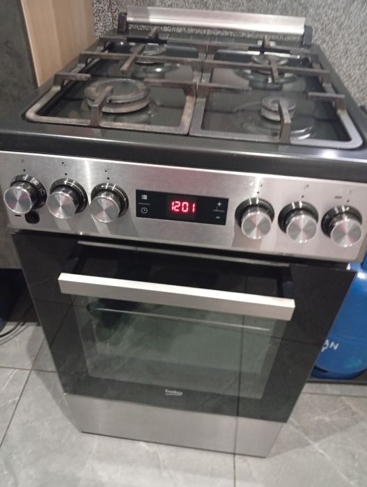 Kuchnia gazowa z piekarnikiem elektrycznym Beko 50 cm